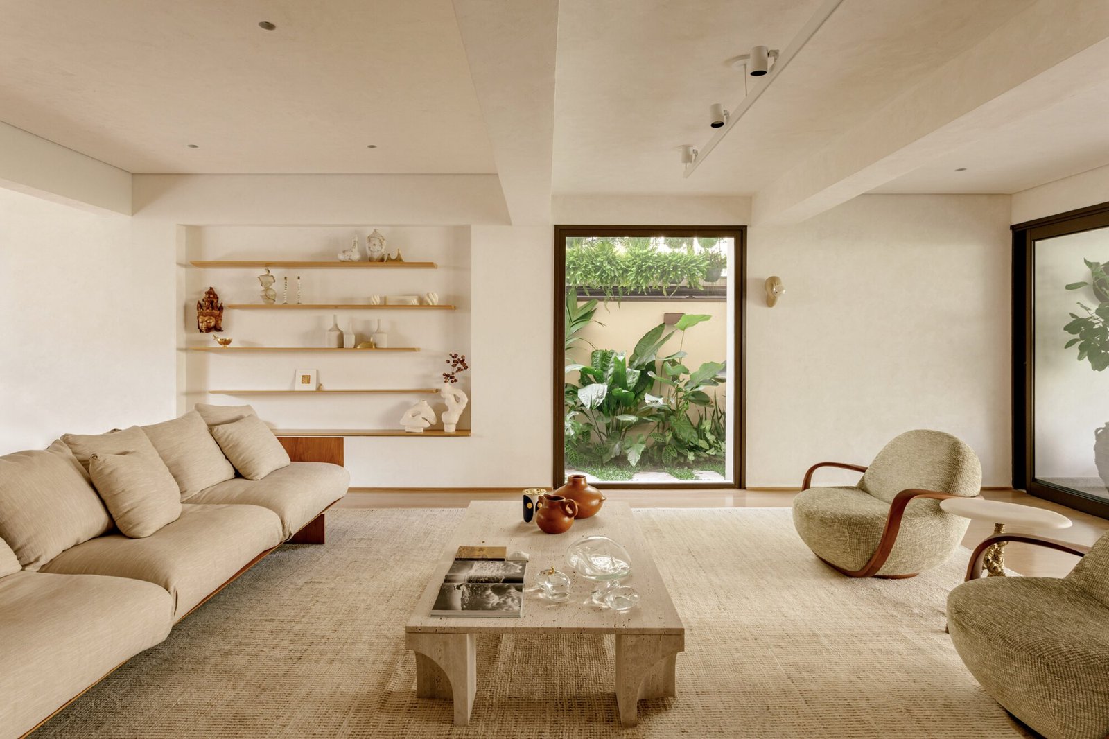 A Sinfonia Silenciosa dos Espaços Abertos