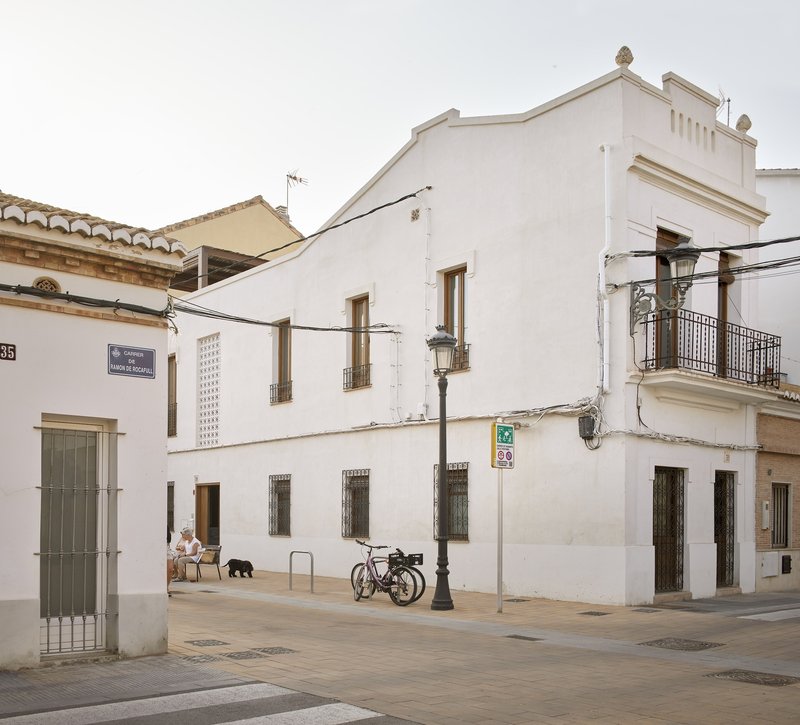 Casa Rocafull / osb arquitectos - Fotografia de Exterior, Fachada, Porta, Concreto, Balcão