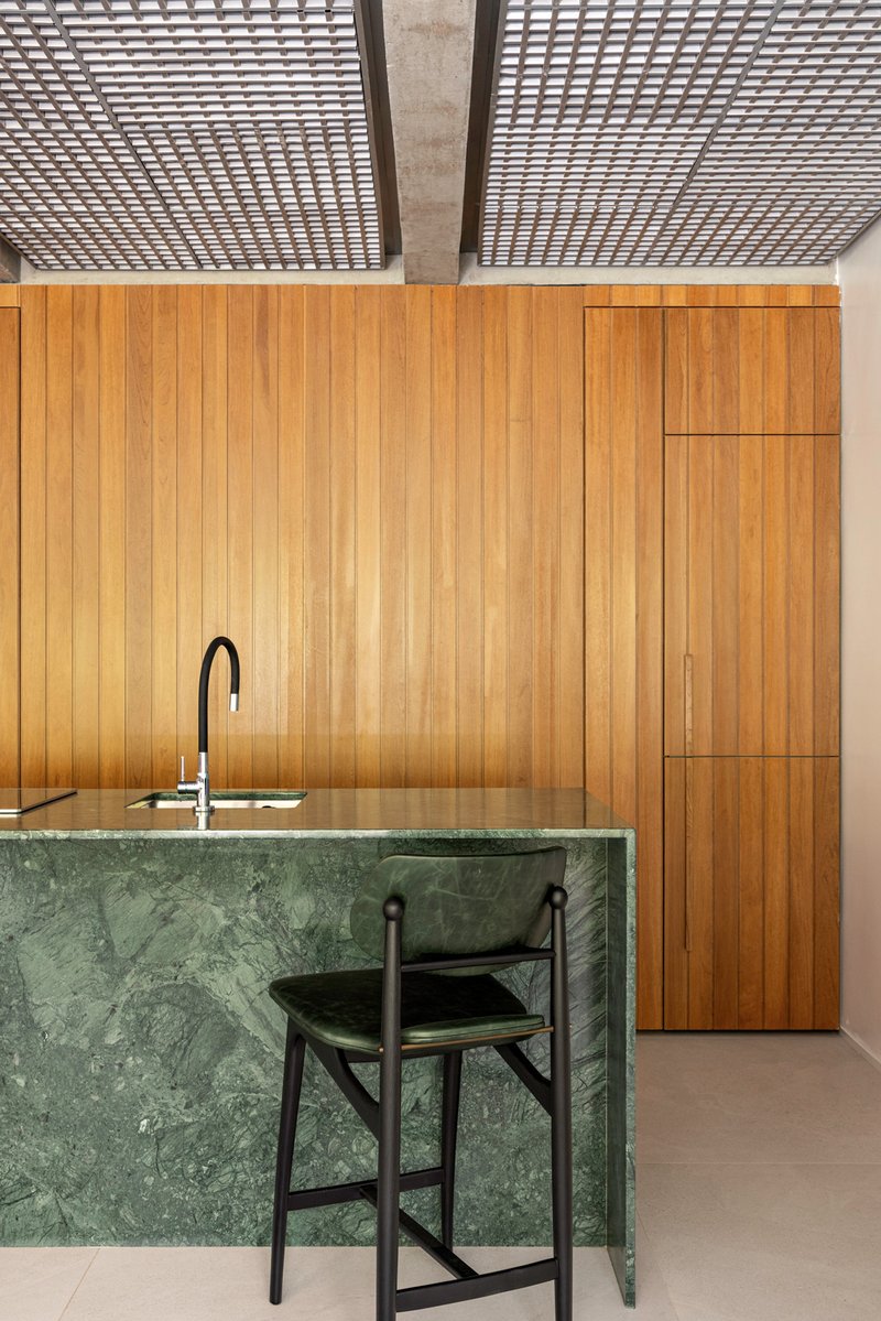 Apartamento Moiré / CODA Arquitetura - Fotografia de Interiores, Cozinha, Madeira, Bancada