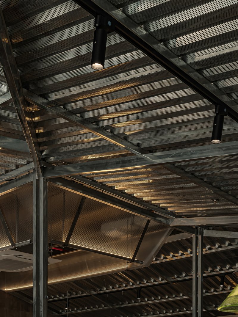 Café An Miên Lumière / xưởng xép - Imagem 20 de 30