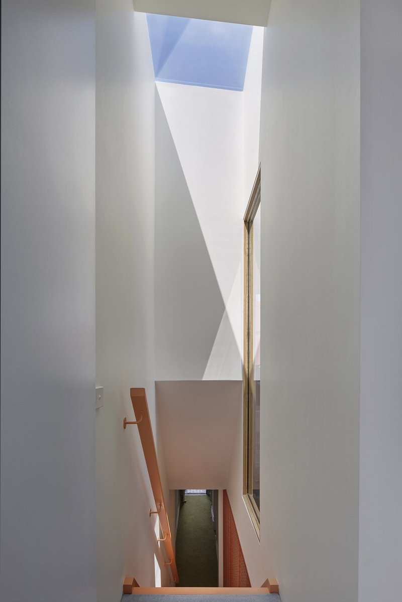 Uma Casa para Encontros / Sibling Architecture - Imagem 10 de 18