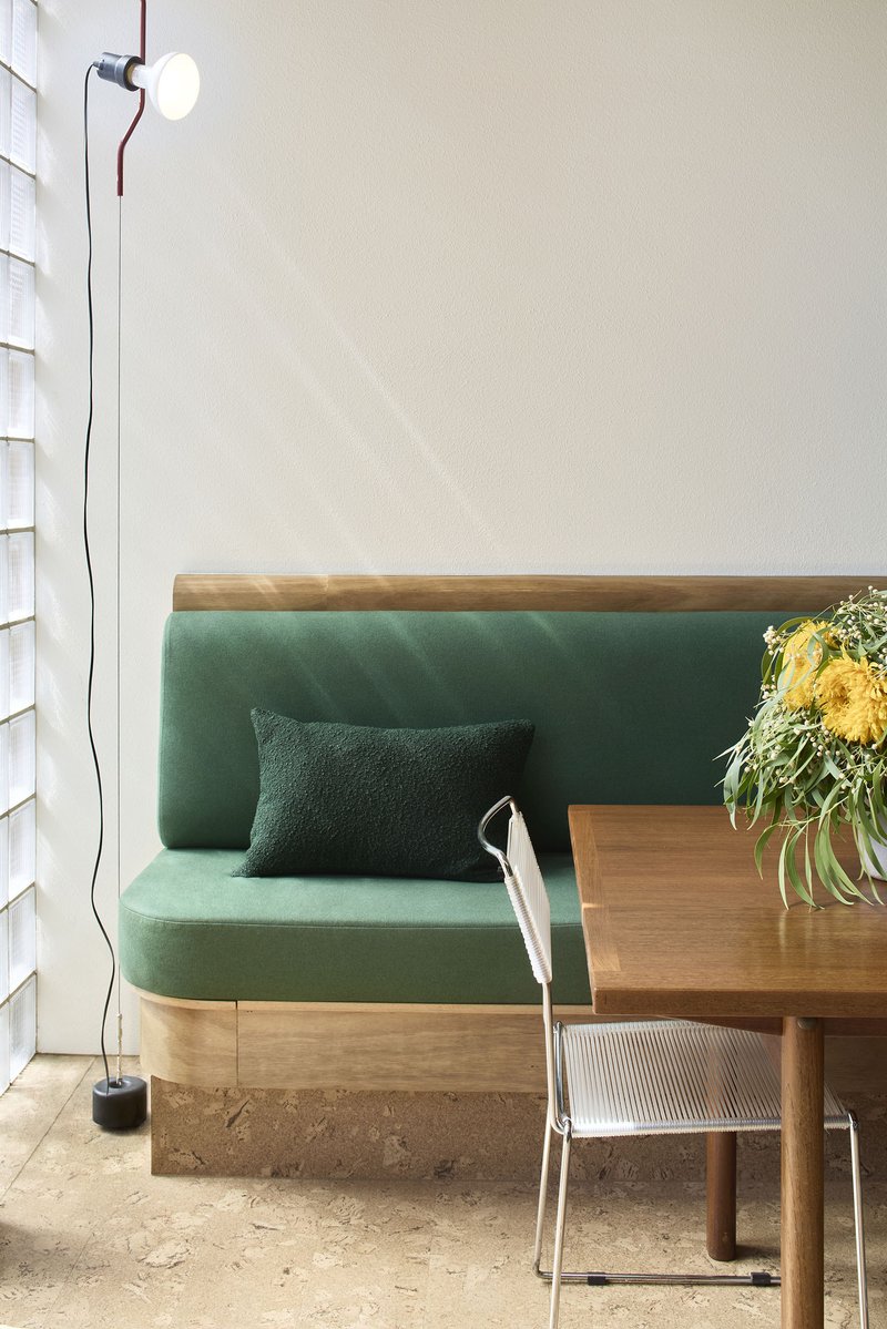 Uma Casa para Encontros / Sibling Architecture - Fotografia de Interiores, Madeira, Mesa