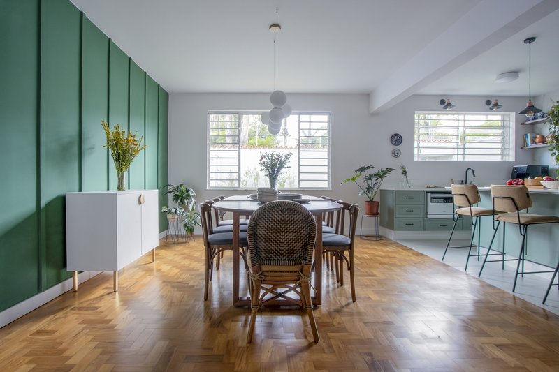 Urban Sanctuaries: Creating Peaceful Homes Amidst City Chaos - Image 18 of 18